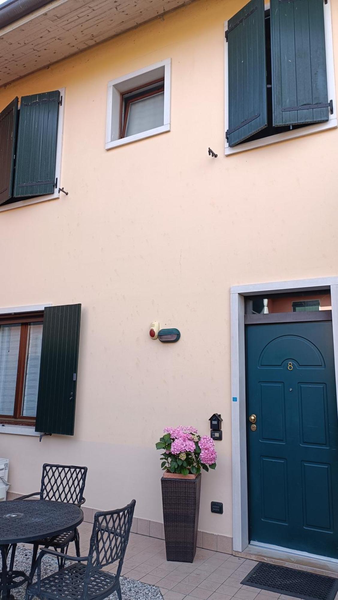 Apartment S.g. House *